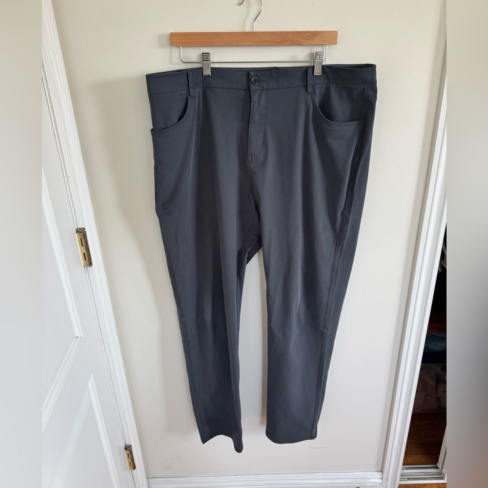 Vuori Men's Meta Pant 32" Charcoal